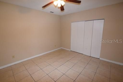 Recently Rented: $950 (3 beds, 2 baths, 930 Square Feet)
