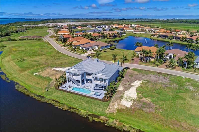 Recently Sold: $1,998,500 (3 beds, 3 baths, 3083 Square Feet)