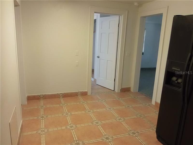 Recently Rented: $985 (3 beds, 1 baths, 1140 Square Feet)