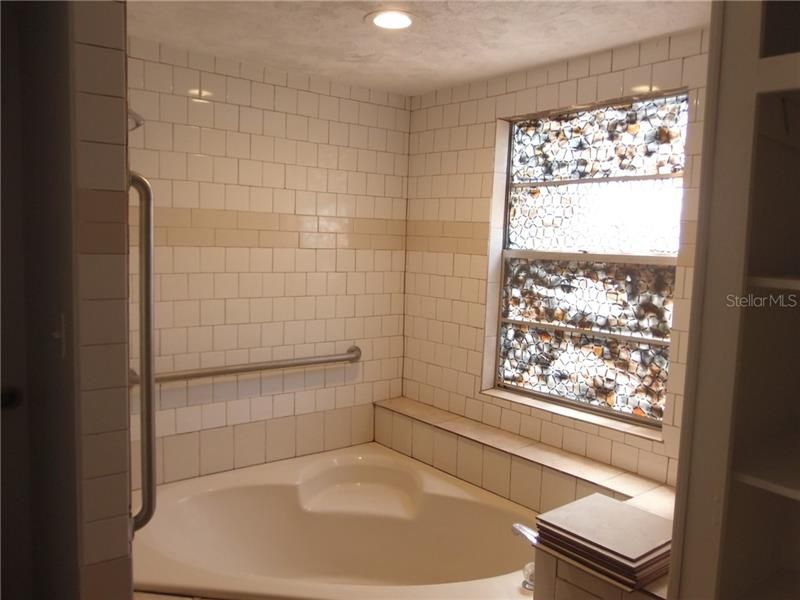 最近租的: $985 (3 贝兹, 1 浴室, 1140 平方英尺)