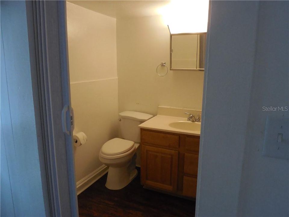 Recently Rented: $900 (1 beds, 1 baths, 703 Square Feet)