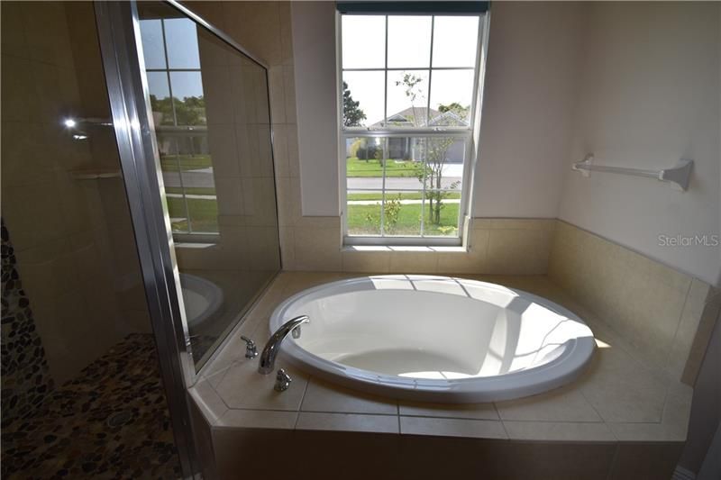 最近租的: $2,675 (4 贝兹, 3 浴室, 2457 平方英尺)