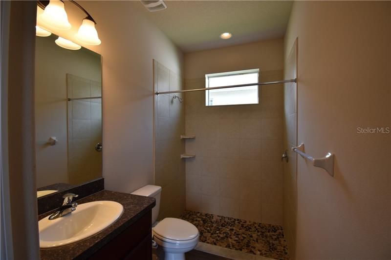 最近租的: $2,675 (4 贝兹, 3 浴室, 2457 平方英尺)