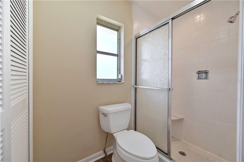 最近售出: $299,900 (4 贝兹, 2 浴室, 1769 平方英尺)