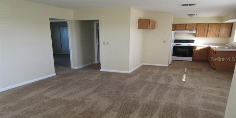 Recently Rented: $850 (2 beds, 1 baths, 736 Square Feet)