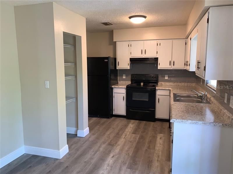 Recently Sold: $175,000 (3 beds, 1 baths, 1728 Square Feet)