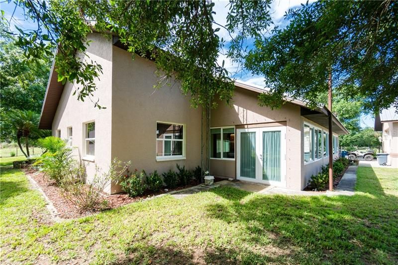 Recently Sold: $449,000 (3 beds, 2 baths, 2210 Square Feet)