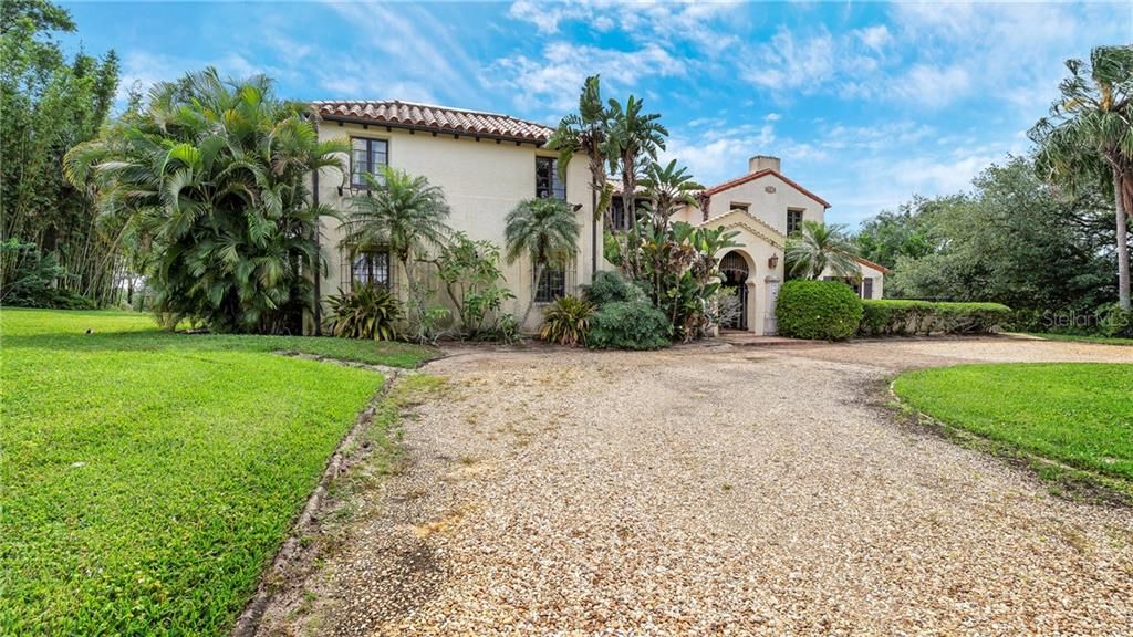 Recently Sold: $650,000 (5 beds, 4 baths, 5020 Square Feet)