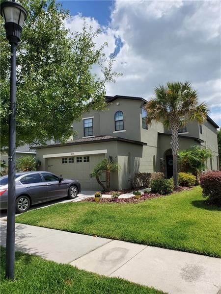 Recently Sold: $313,000 (3 beds, 2 baths, 2476 Square Feet)