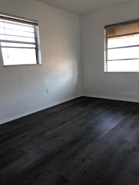 Recently Rented: $990 (2 beds, 1 baths, 784 Square Feet)