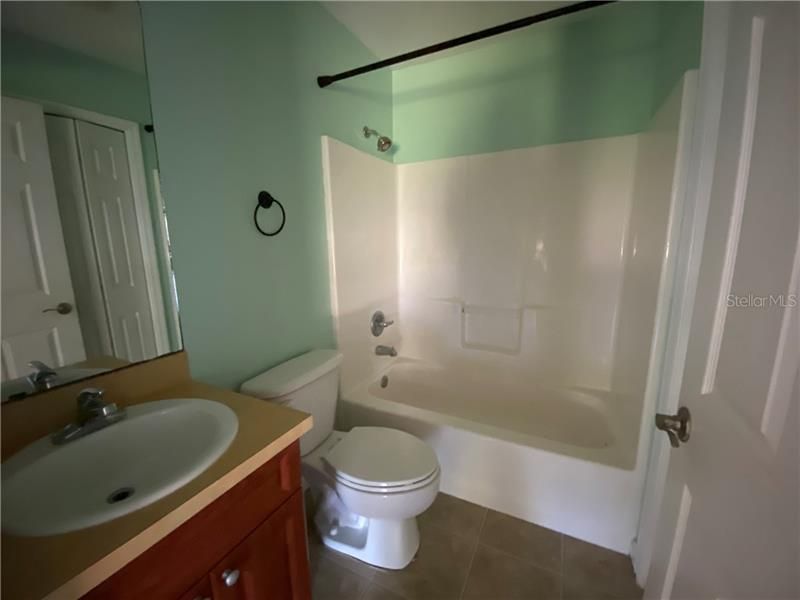 最近售出: $85,000 (3 贝兹, 2 浴室, 1128 平方英尺)