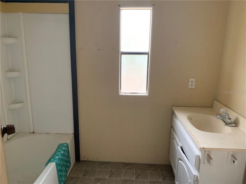 Recently Sold: $34,900 (2 beds, 1 baths, 840 Square Feet)