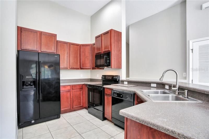 Recently Sold: $169,000 (2 beds, 2 baths, 1253 Square Feet)