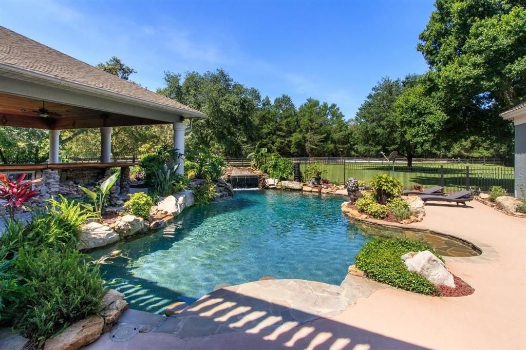 Pool & in Water Seating