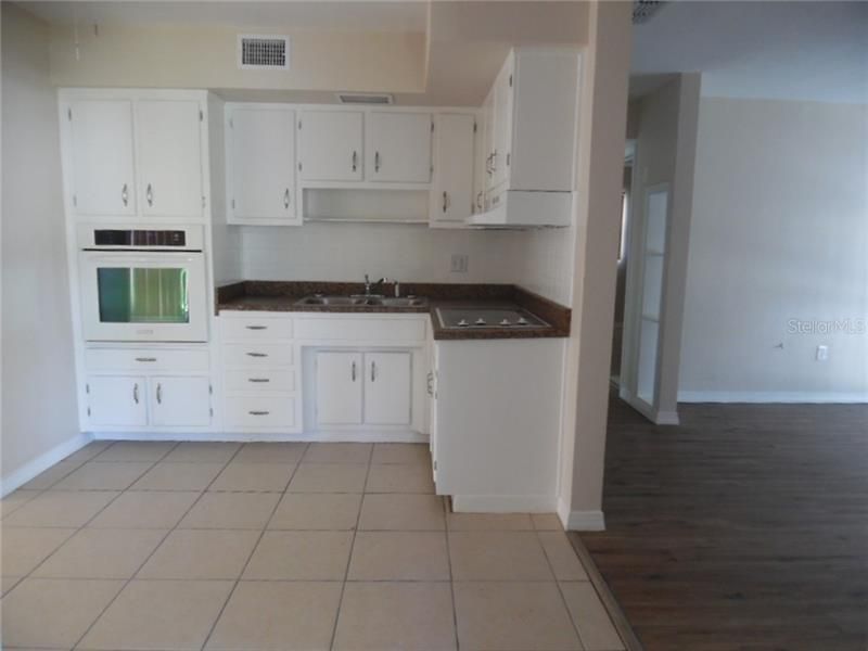 Recently Sold: $84,900 (2 beds, 1 baths, 744 Square Feet)