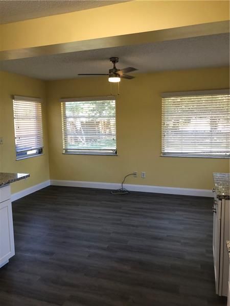 Recently Rented: $1,295 (2 beds, 1 baths, 928 Square Feet)