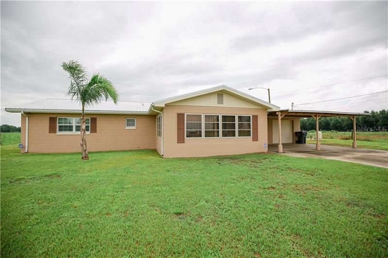 Recently Sold: $159,900 (2 beds, 2 baths, 1568 Square Feet)