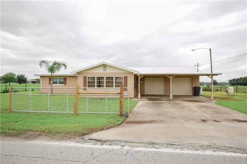 Recently Sold: $159,900 (2 beds, 2 baths, 1568 Square Feet)