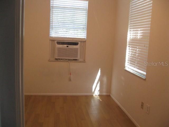 Recently Rented: $750 (1 beds, 1 baths, 360 Square Feet)