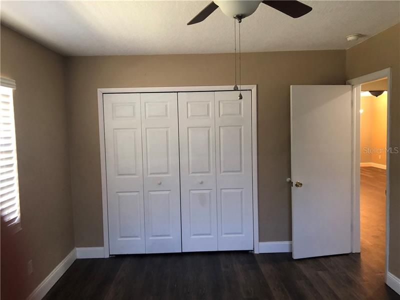 Recently Sold: $119,900 (2 beds, 1 baths, 1317 Square Feet)