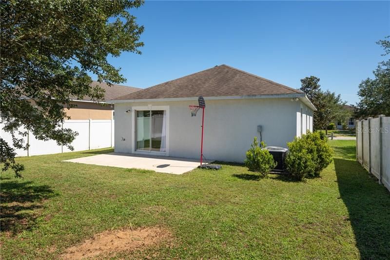 Recently Sold: $159,999 (3 beds, 2 baths, 1176 Square Feet)