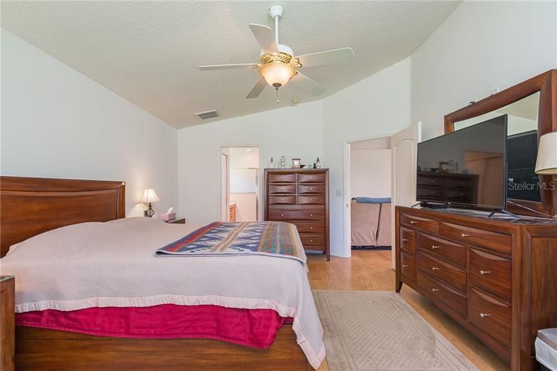 SPACIOUS MASTER BEDROOM WITH VAULTED CEILINGS