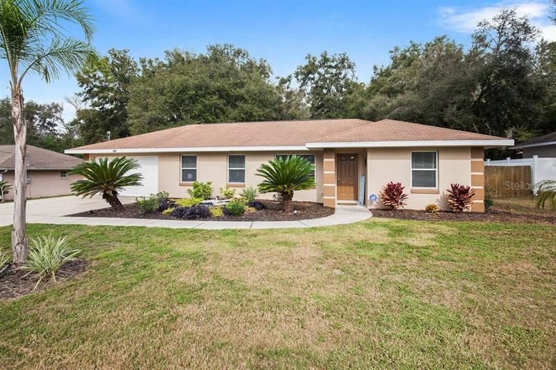 Recently Rented: $1,500 (3 beds, 2 baths, 1392 Square Feet)