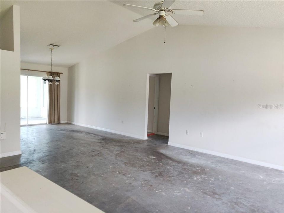 Recently Sold: $110,000 (3 beds, 2 baths, 1620 Square Feet)