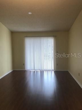 Recently Rented: $1,095 (2 beds, 2 baths, 899 Square Feet)