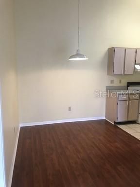 Recently Rented: $1,095 (2 beds, 2 baths, 899 Square Feet)