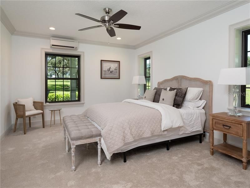 Recently Sold: $2,850,000 (1 beds, 1 baths, 1050 Square Feet)