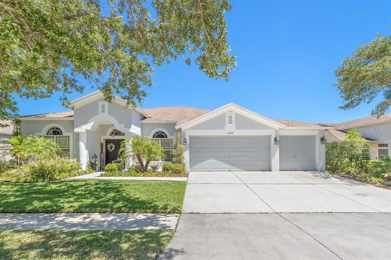 Recently Sold: $469,900 (5 beds, 3 baths, 3030 Square Feet)