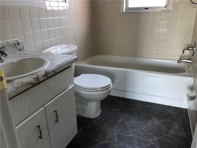 Недавно арендовано: $790 (1 спален, 1 ванн, 1040 Квадратных фут)