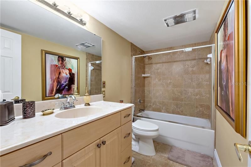 最近租的: $1,350 (2 贝兹, 2 浴室, 1309 平方英尺)