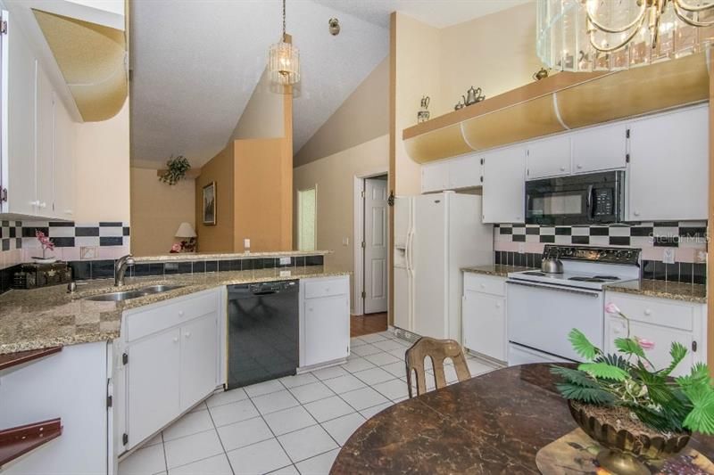 Recently Sold: $219,900 (2 beds, 2 baths, 1451 Square Feet)
