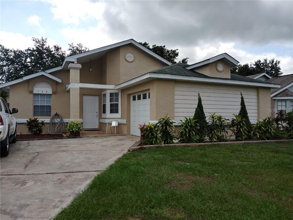 Vendido Recientemente: $190,000 (2 camas, 2 baños, 1159 Pies cuadrados)