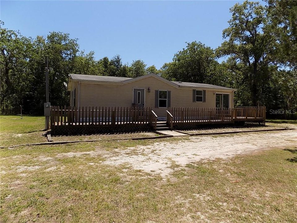 Recently Sold: $119,900 (2 beds, 2 baths, 1269 Square Feet)