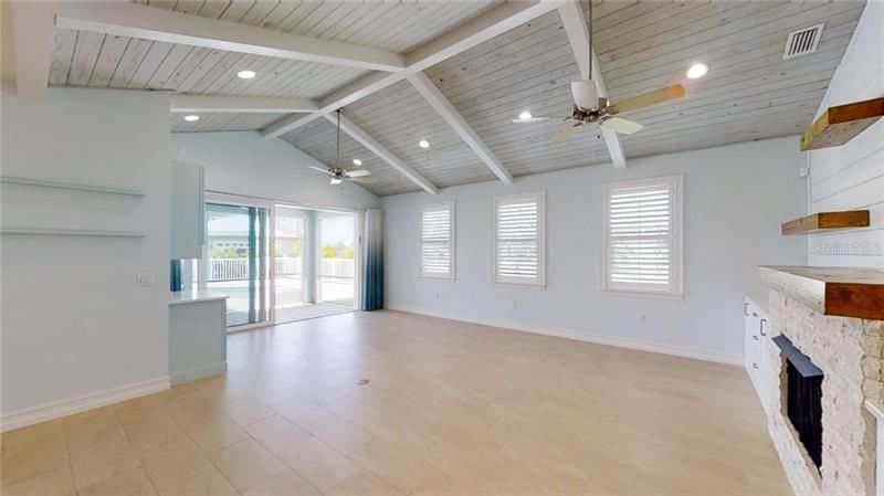 Recently Sold: $610,000 (3 beds, 2 baths, 2586 Square Feet)