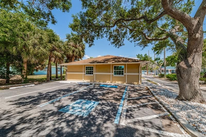 Recently Sold: $1,750 (0 beds, 0 baths, 1575 Square Feet)