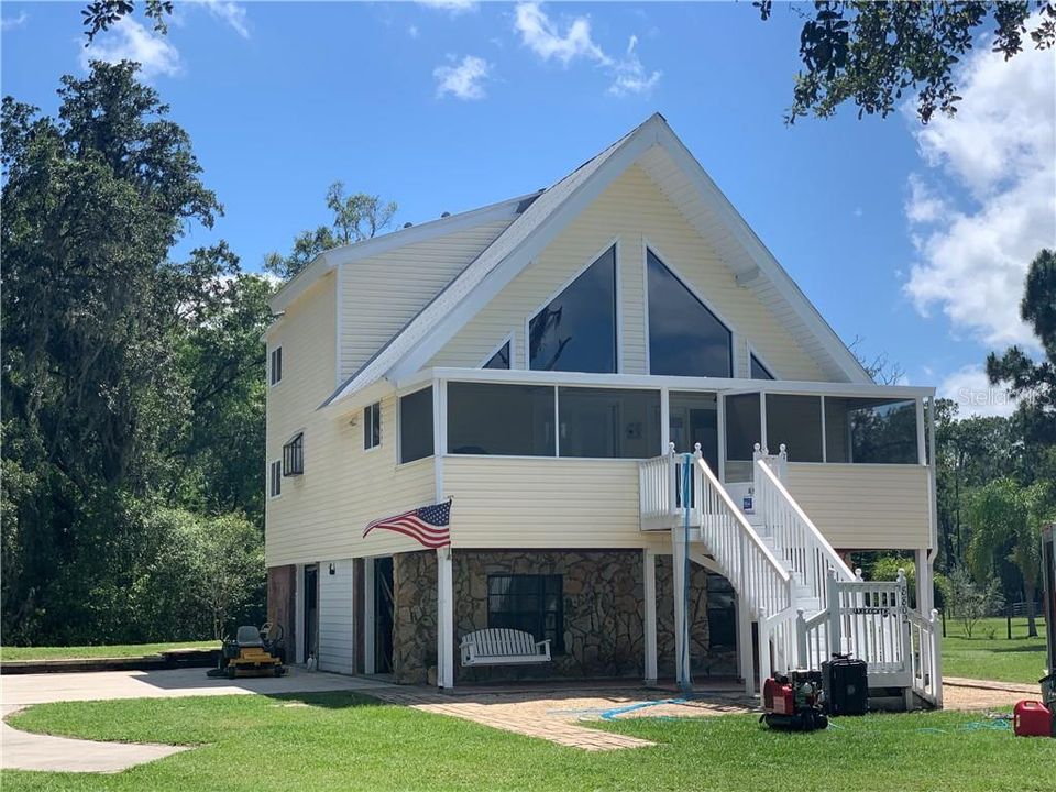 Recently Sold: $289,000 (3 beds, 2 baths, 1484 Square Feet)