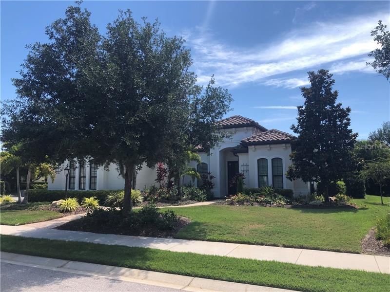 Recently Sold: $639,000 (3 beds, 2 baths, 2746 Square Feet)