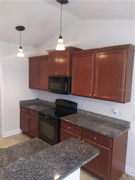 Recently Rented: $1,495 (3 beds, 2 baths, 2317 Square Feet)