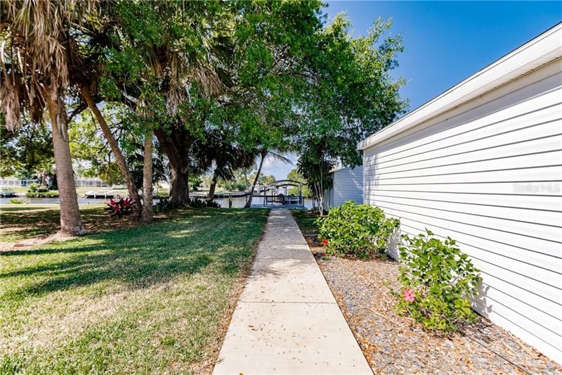 Recently Sold: $300,000 (3 beds, 2 baths, 1608 Square Feet)