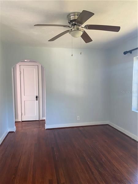 Recently Rented: $990 (1 beds, 1 baths, 462 Square Feet)