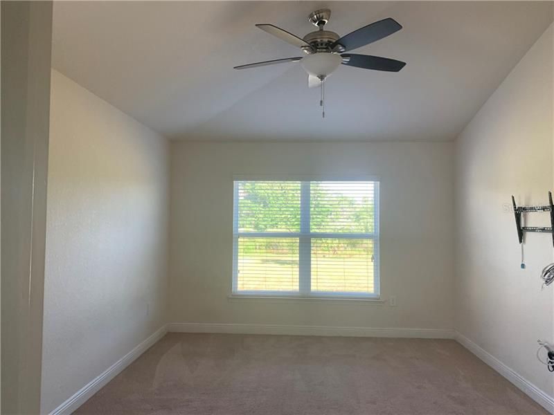 Recently Rented: $1,650 (3 beds, 2 baths, 1460 Square Feet)