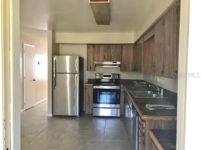 Recently Rented: $795 (2 beds, 1 baths, 900 Square Feet)
