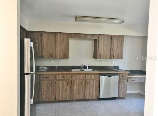 Recently Rented: $795 (2 beds, 1 baths, 900 Square Feet)