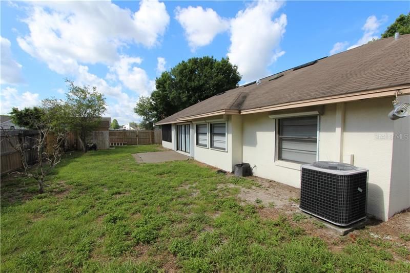 Recently Rented: $4,425 (3 beds, 2 baths, 1948 Square Feet)