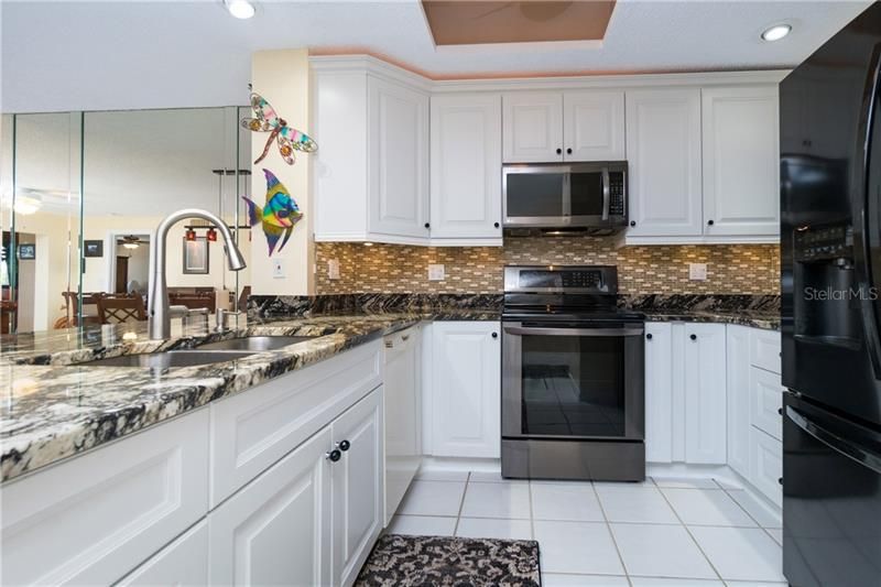 Newer appliances that are the perfect complement to the granite.