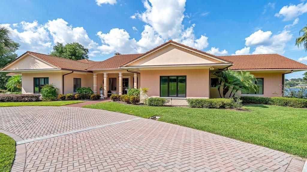 Recently Sold: $1,100,000 (5 beds, 5 baths, 5061 Square Feet)